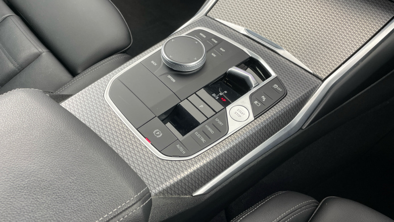 BMW 3 Series 330e M Sport 4dr Step Auto Saloon